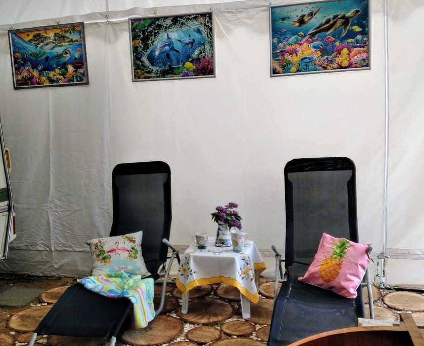 Продавам напълно оборудвана каравана със самостоятелни баня и тоалетна