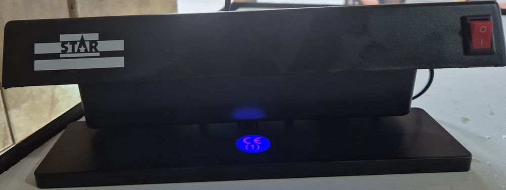 Професионален детектор за пари