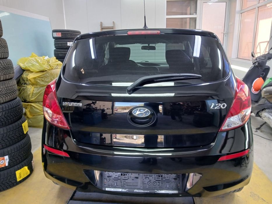 Hyundai i20 2015 1.3 бензин верига 185423км