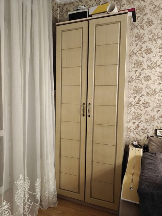 Продаем прихожку