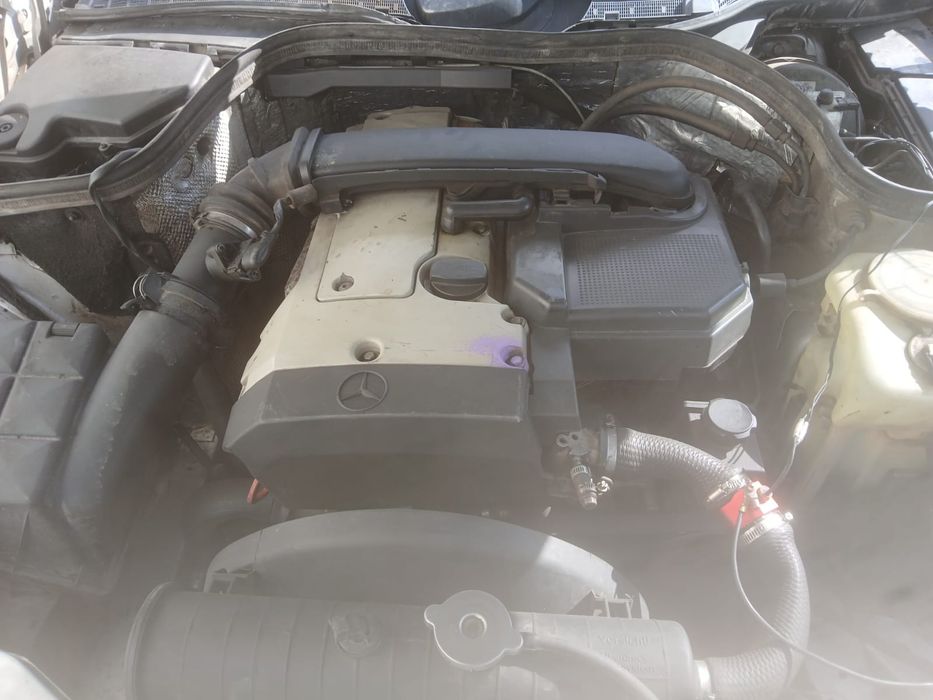 Продам мерса, на полном ходу, сел поехал