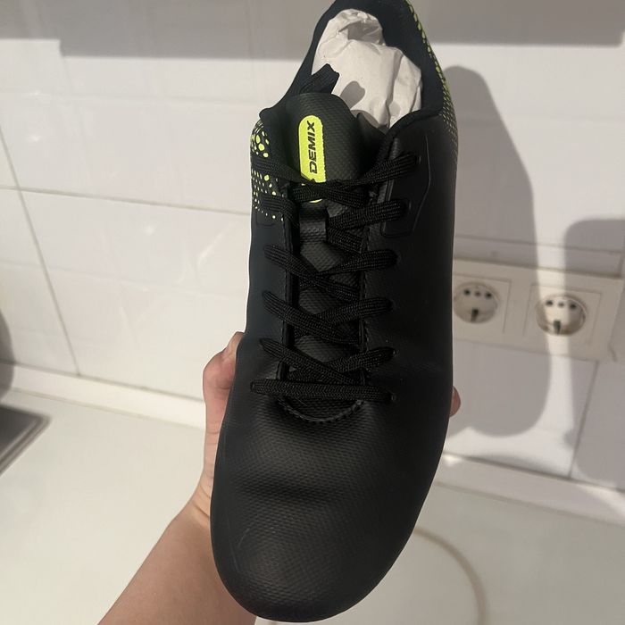 Футбольные бутсы