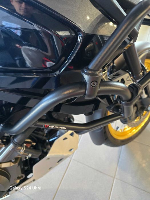 SUZUKI DL1050XT an 2021 4800 KM full accesorizat
