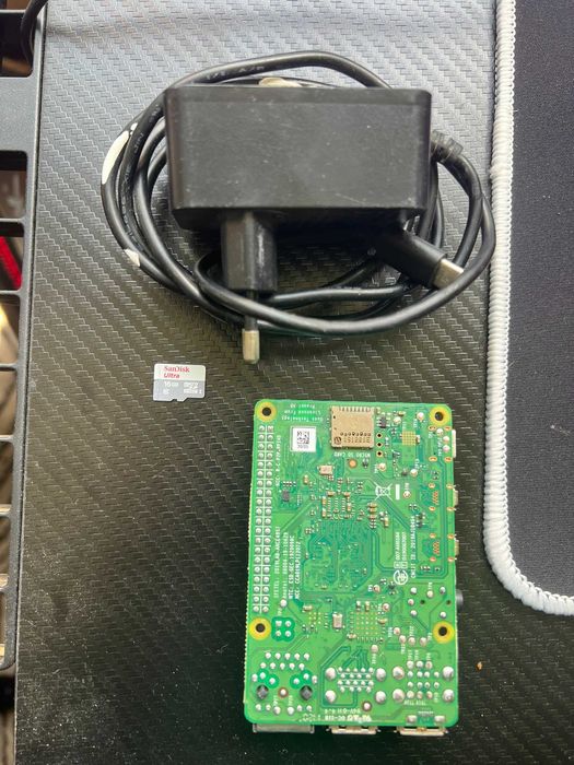 Raspberry Pi 4B 4GB + Захранване и кабели