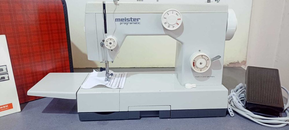 Masina de cusut Mesiter Programatic