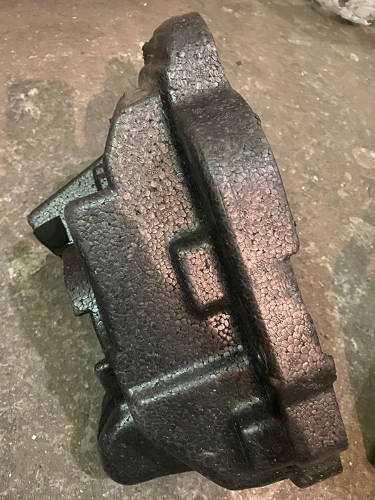 Ключ с дистанционно заключване за GOLF 4 и кора за крика в резерв.гума