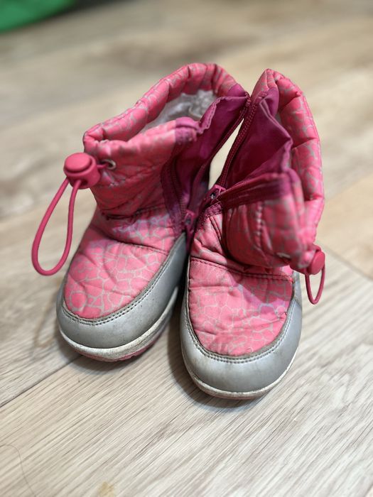 Продам сапожки 3 пары