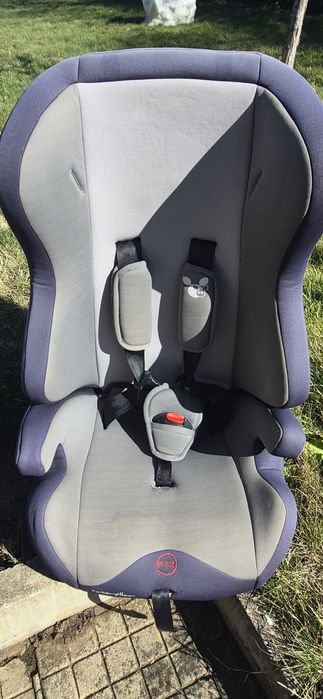 Продавам столче Caterpilar за дете 9-36кг за автомобил.