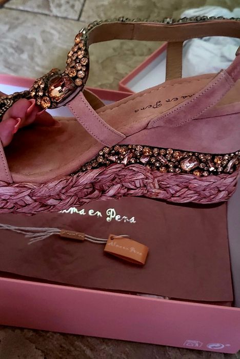 Сандали Alma en Pena в цвят сьомга от естествен велур