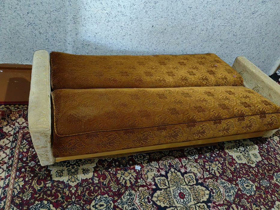 Мебел стенка. Каравот