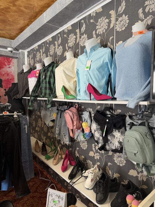 Rafturi/stendere magazin haine