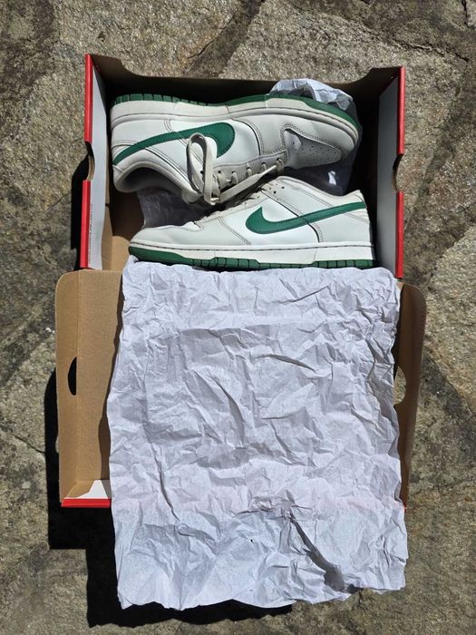 Кецове Nike бели със зелено 43 номер