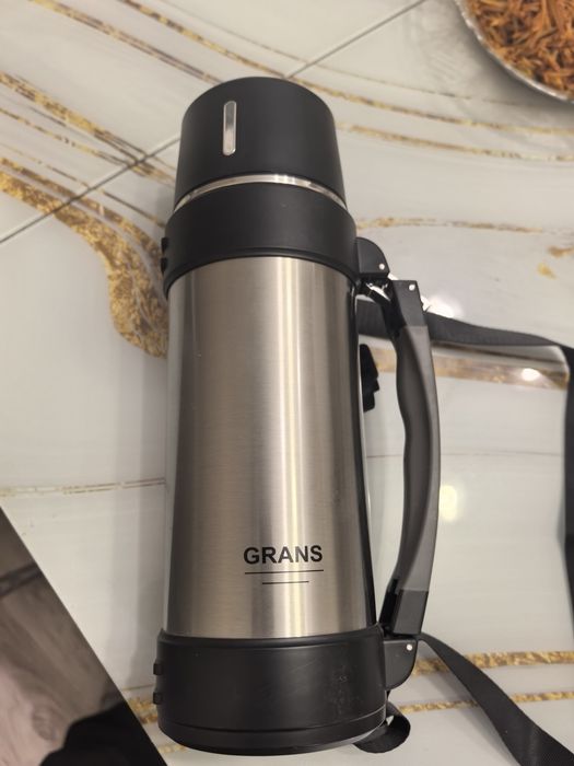 Термос новый неиспользованый