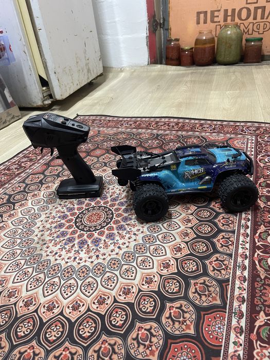 машинка на радио уравлении