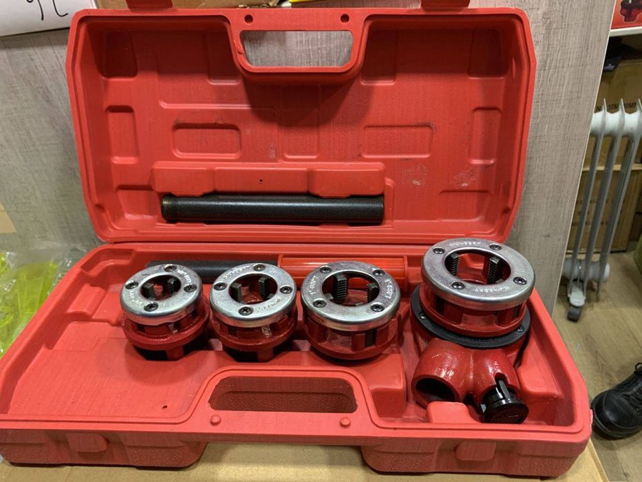 Лерка резьбонарезной станок для металических труб