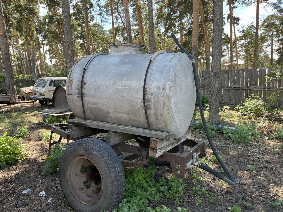 Продам бочку на колесах