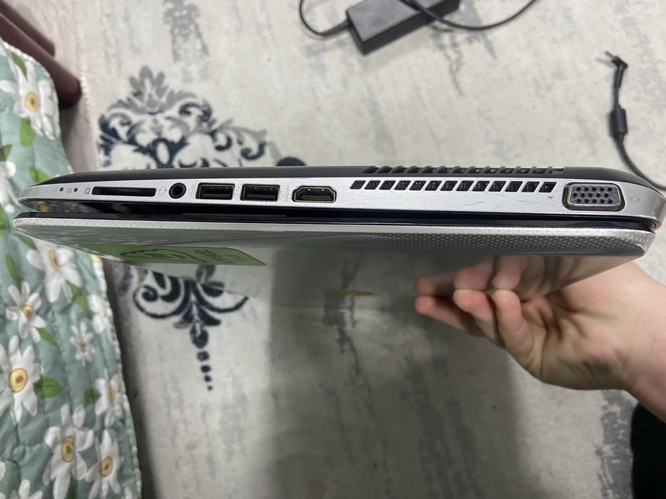 Ноутбук HP Pavilion 15 Notebook PC