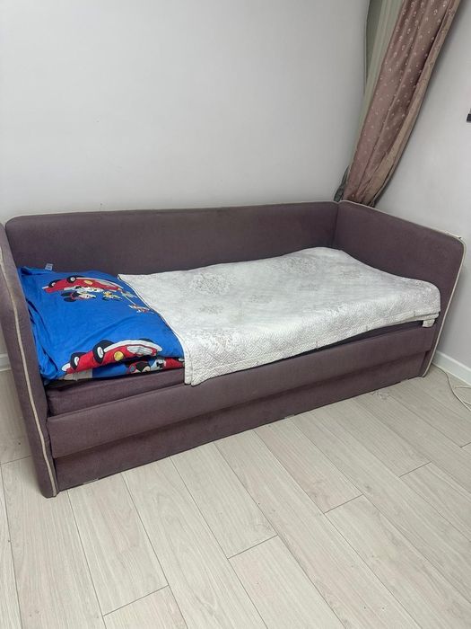 Детская кровать б/у