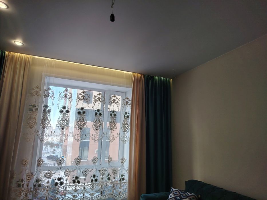 Продам диван и шторы