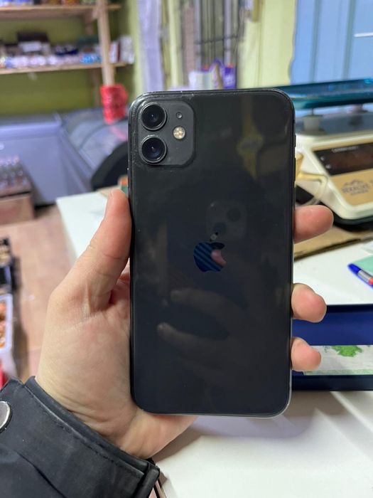 Айфон 11 нормально состаение