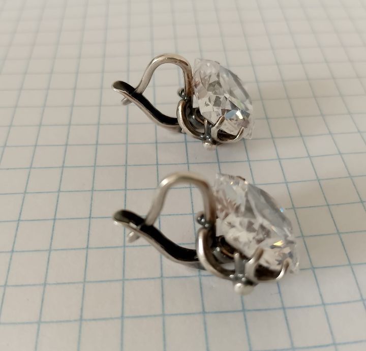 Продам серьги серьги