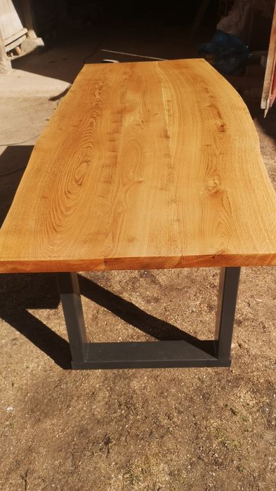 Vând masa din stejar