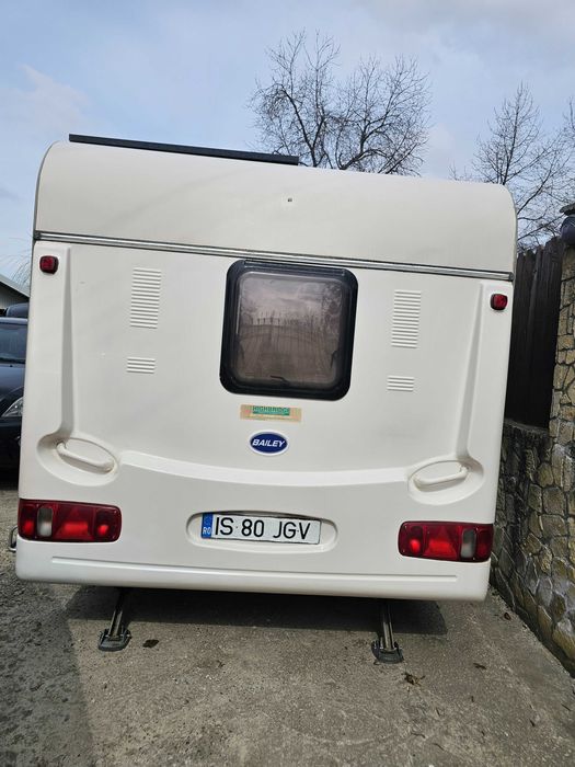 Rulota Bailey Pageant Monarch FULL OFF GRID baterie 2.4 kWh + Mover