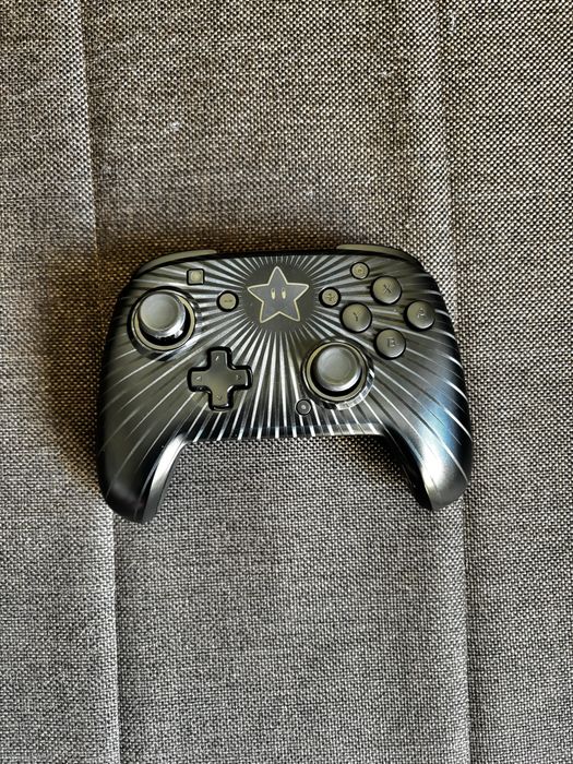 Vand consola Nintendo Switch !