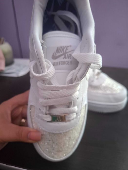Pantofi nike noi