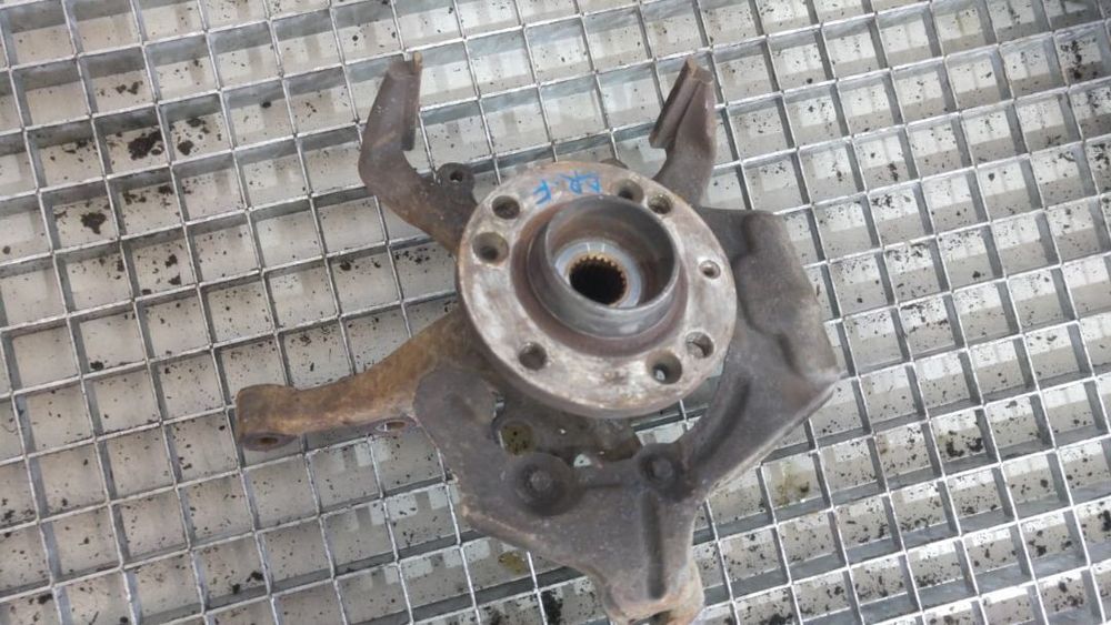 Fuzeta dreapta fata 1.4 b apq vw polo 6n