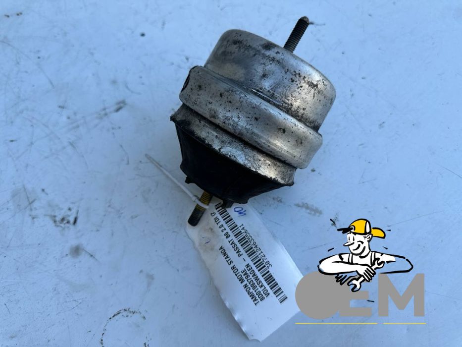 Tampon motor Volkswagen Passat 2008 AVF 8D0199379AE