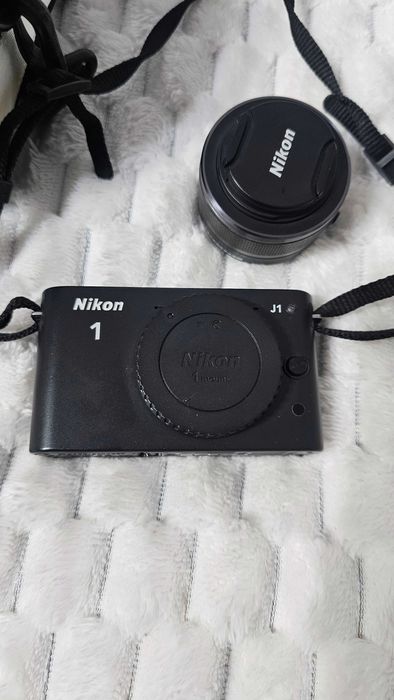 Aparat foto Nikon 1 J1
