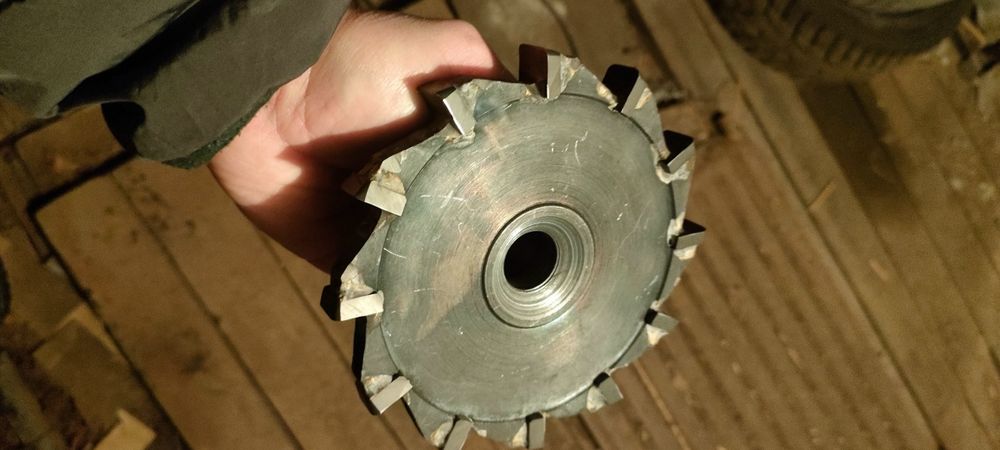 Инструмент фрезы свёрла