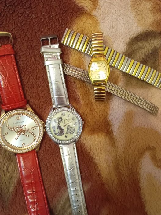 Продам часы и 2 браслета