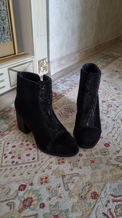 Продам кожаные полусапожки размер 34