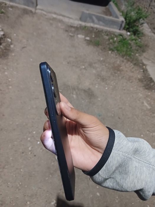 Продаю телефон виво