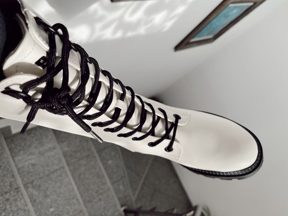 Ghete/ Bocanci crem/bej