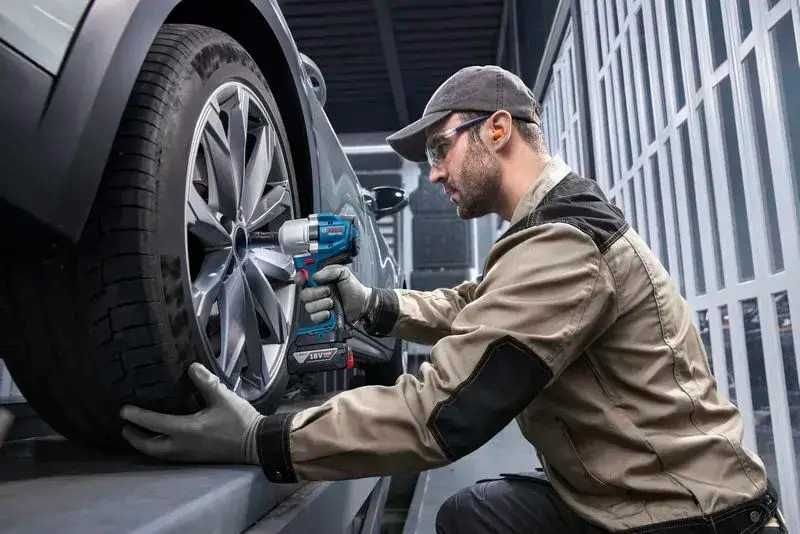 ПРОМОЦИЯ!Акумулаторен гайковерт безчетков GDS 18V-780 18V Bosc