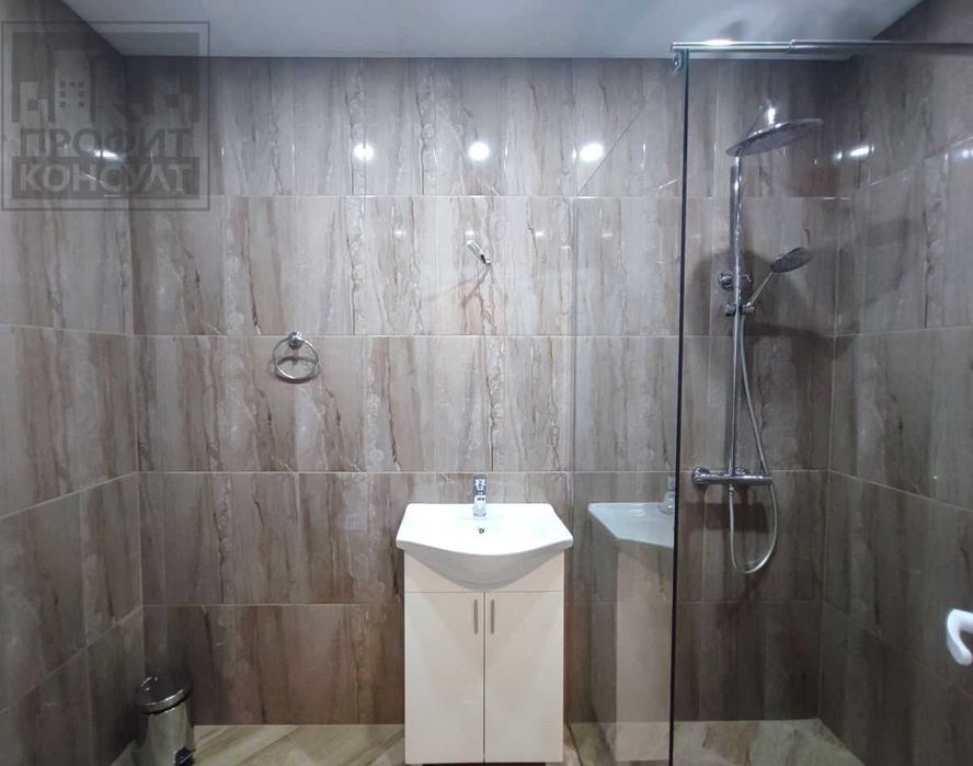 Продава се Двустаен апартамент в Велико Търново, Център - 64 кв.м за 2422 €/кв.м - Снимка #6