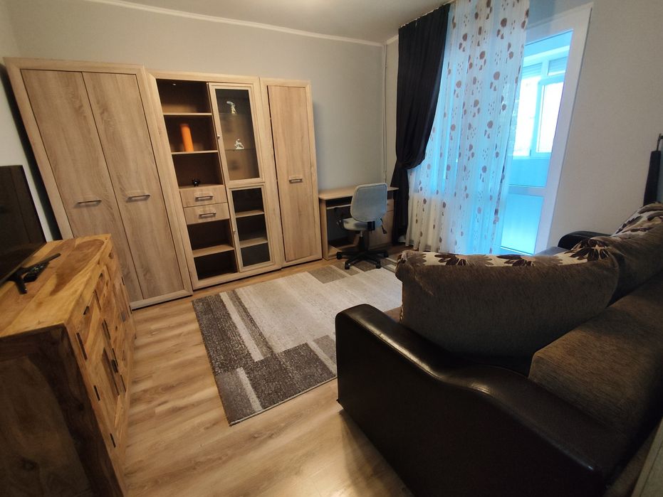 Închiriez  apartament  două camere