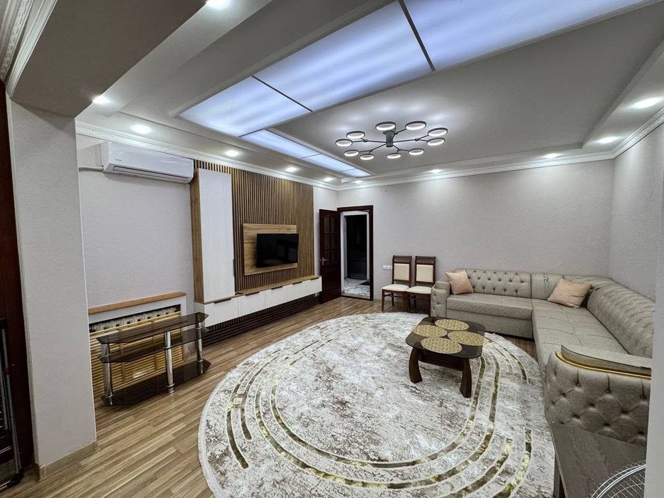 Срочно аренда квартиры метро Айбек