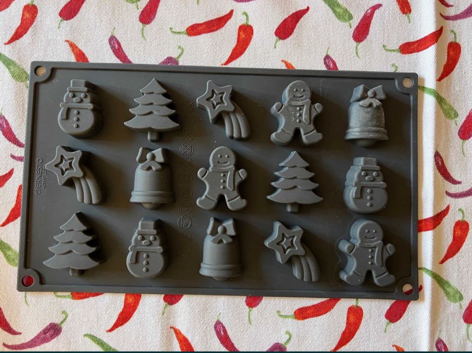 Сладкарство - Форма за тарт и мъфини, пош накрайници, книга с рецепти