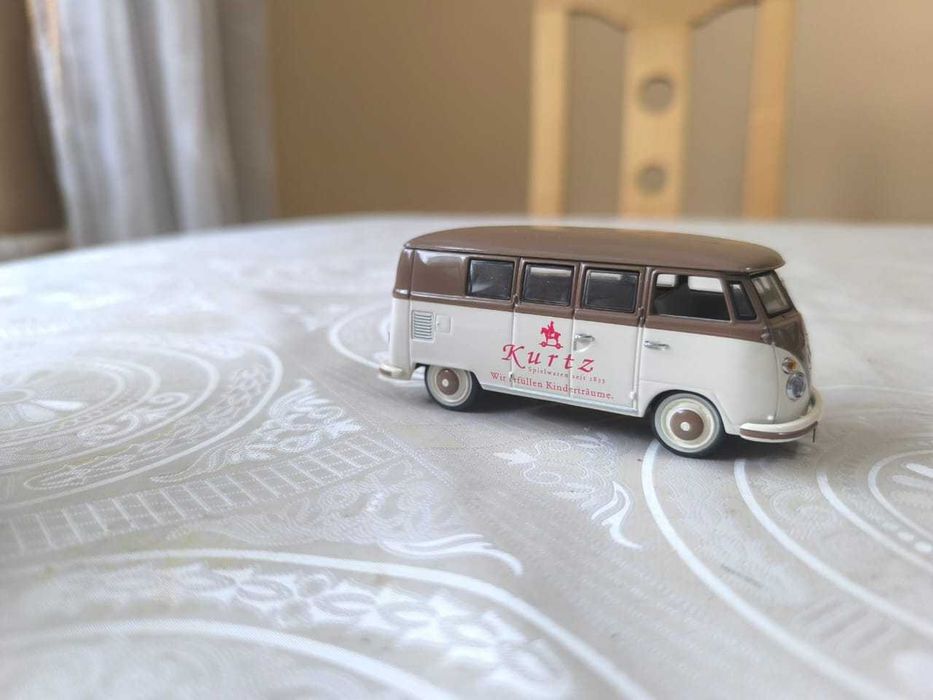 Модель в масштабе 1:43 VW t1 Schuco