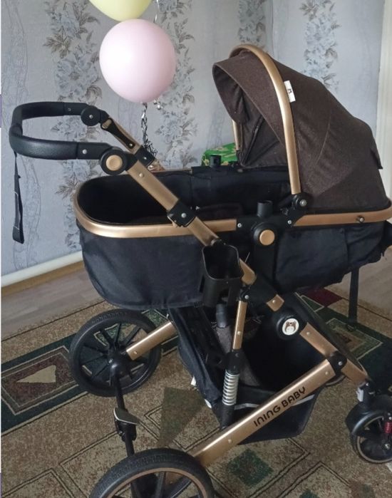 Детская коляска удобная