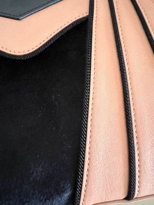 Poseta Elisabetta Franchi, noua , culoare negru cu rose antic.