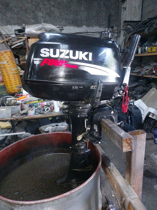 Сузуки 6 л.с.  мотор