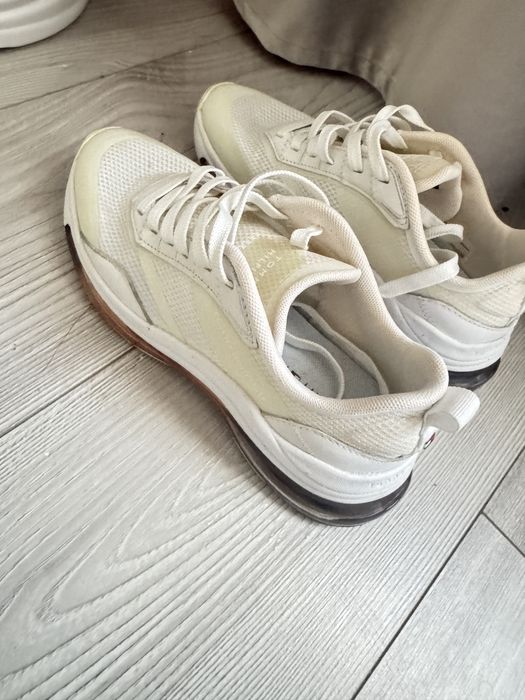 Tommy Hilfiger adidasi