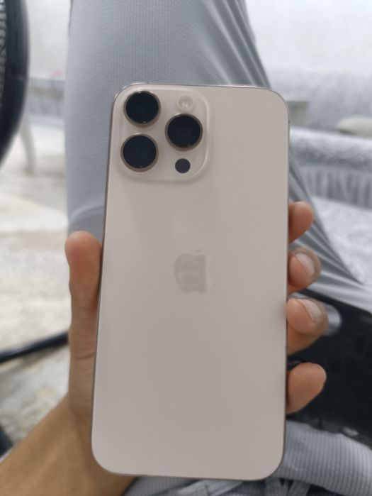 iPhone 16 pro max desert