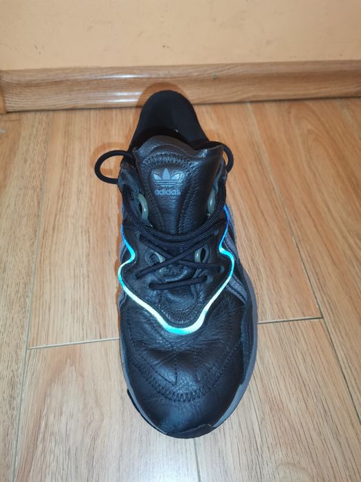 Adidasi: Adidas ozweego