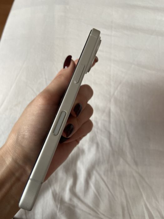 Продам айфон 16